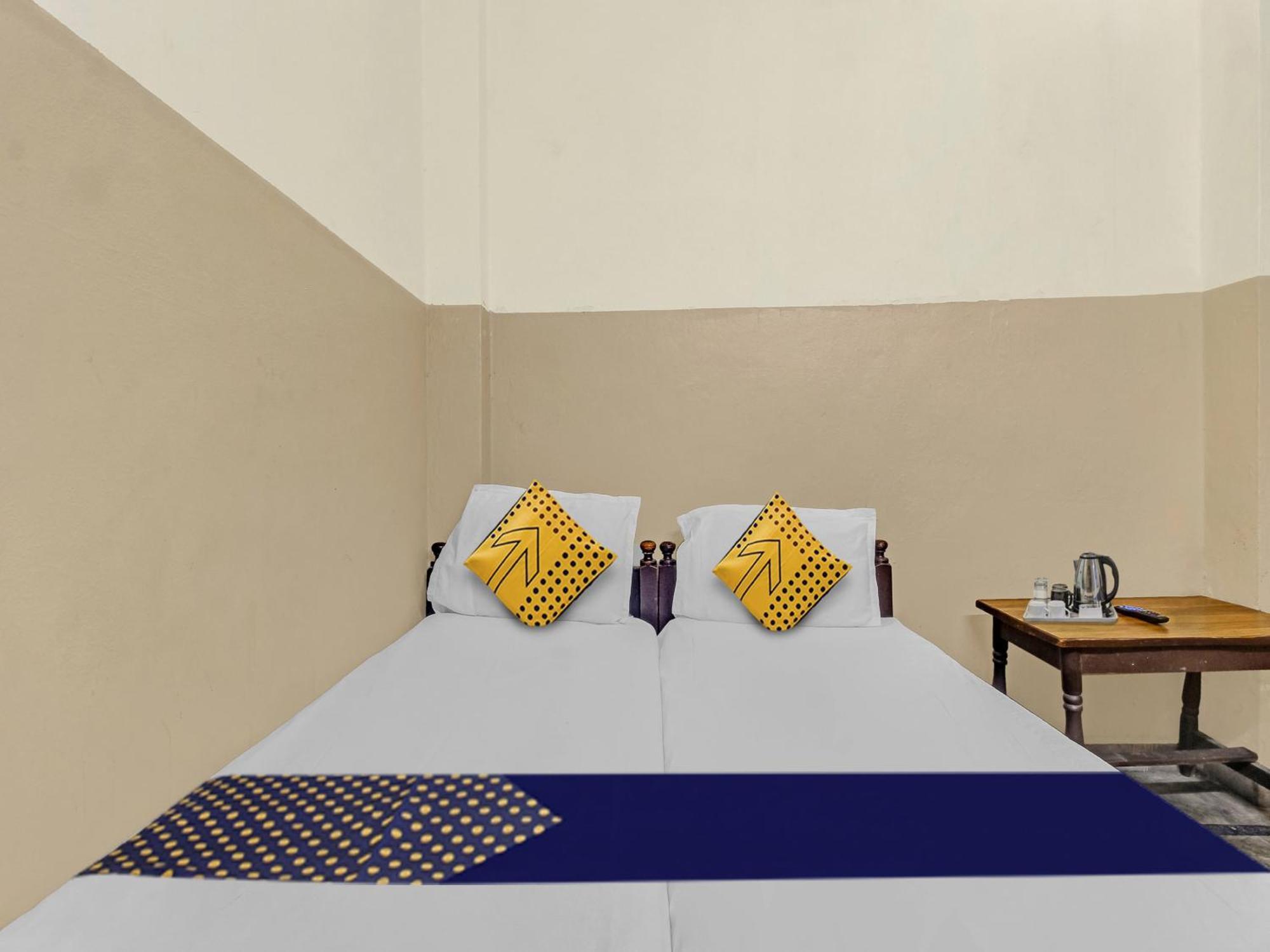 Hotel O Bhavani Rest Rooms Hyderabad Exterior photo